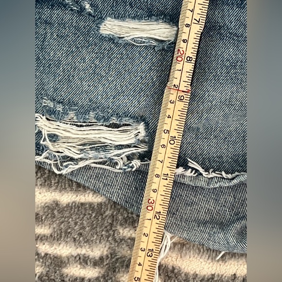 Agolde Blue Jean Shorts - Picture 9 of 12